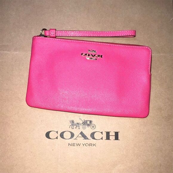 COACH Large Corner Zip Wristlet & Phone Wallet in Pink w Gold Hardware AUTHENTIC - Picture 9 of 11